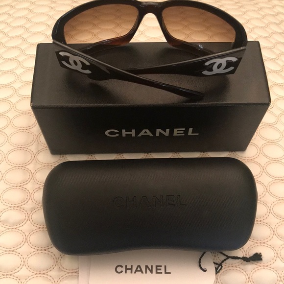 CHANEL Accessories - CHANEL~Authentic Mother of Pearl “C”Sunglasses NWT